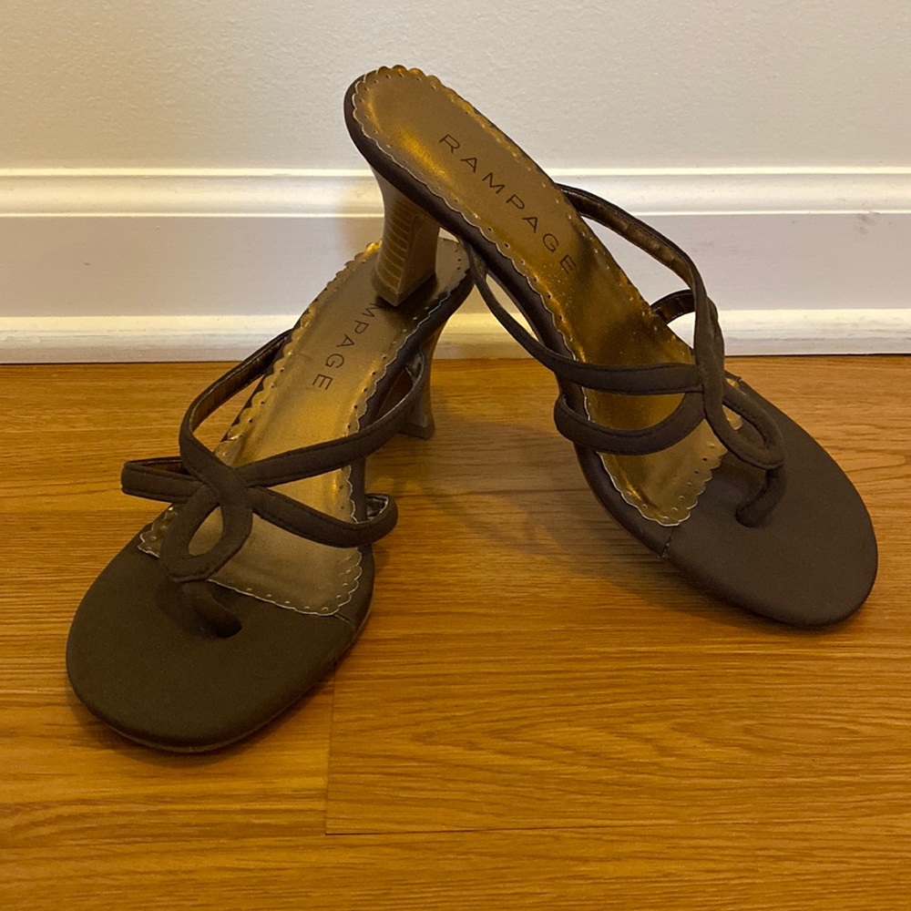 Slip on sandal, strappy, fabric, brown, stacked heel